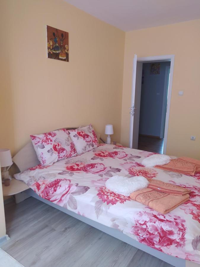 Raia Apartamento Stara Zagora Exterior foto